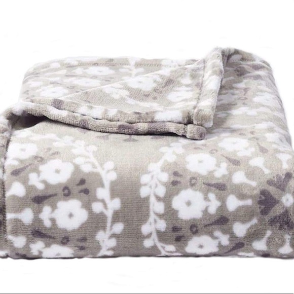 The Big One Bedding Nwt The Big One Oversized Plush Throw Blanket